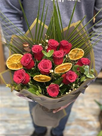 10 Adet İthal Kırmızı Gül